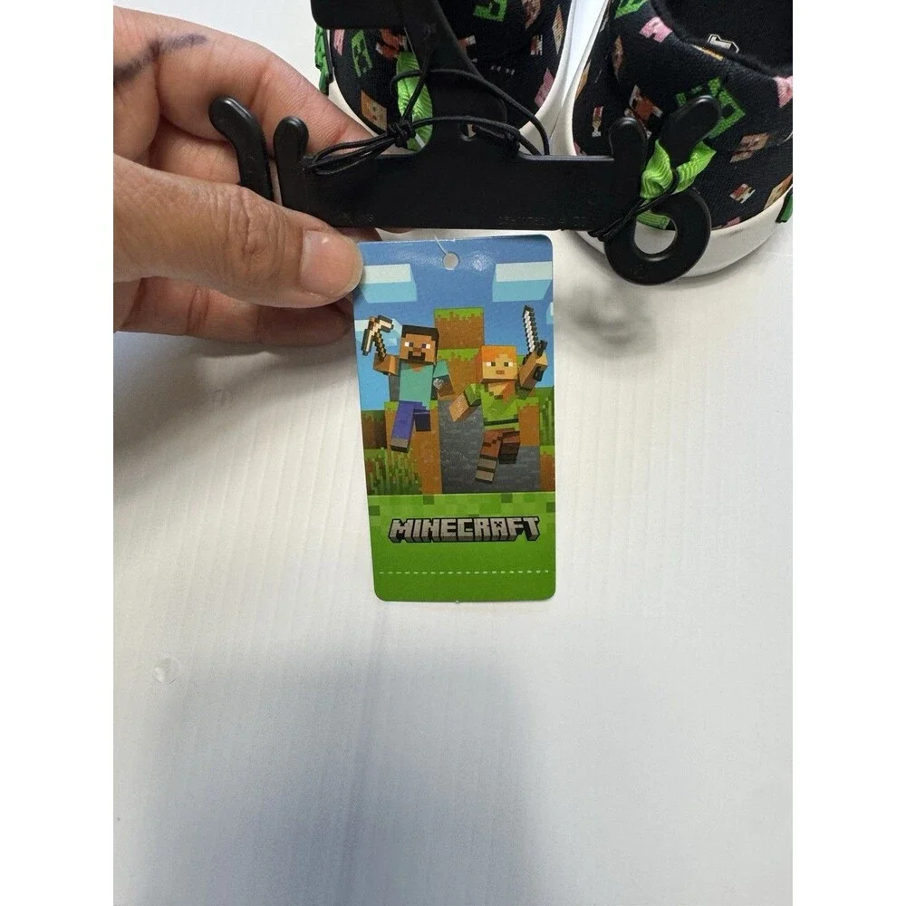 Minecraft Boys Slip On Shoes Black Creeper Print Size 1 New-Sneaker